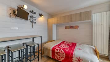 Een strijkplank/strijkijzer