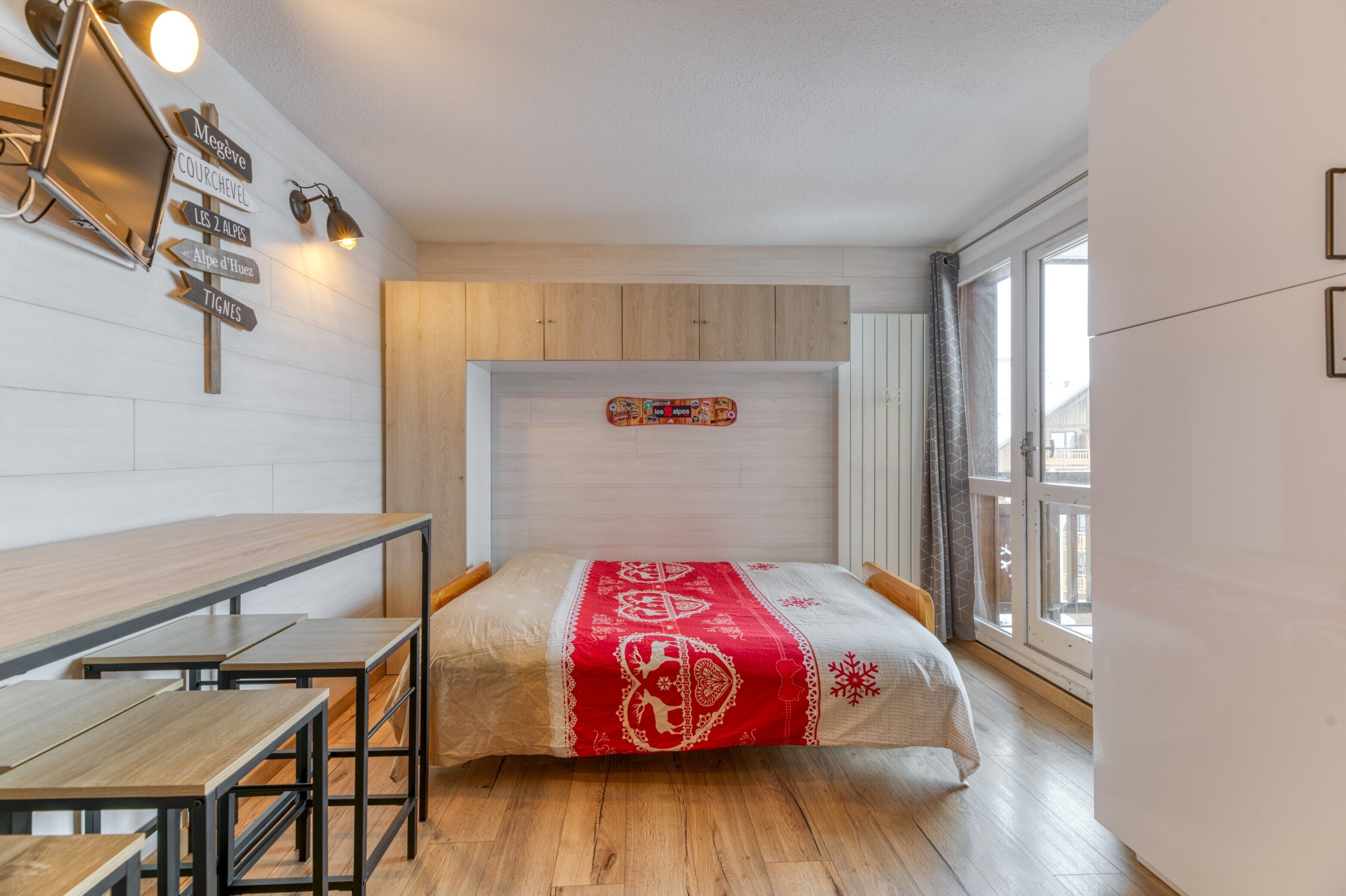 Fer et planche à repasser