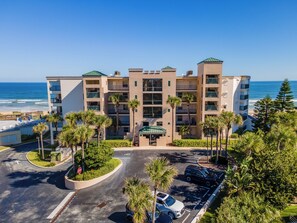 Exterior - 🌴Oceanfront with Amazing Views | Three King Suites | Sandcastle 401🌴 (New Smyrna Beach)
