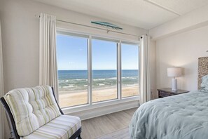 Iron/ironing board, travel cot, free WiFi, bed sheets - 🌴Oceanfront with Amazing Views | Three King Suites | Sandcastle 401🌴 (New Smyrna Beach)