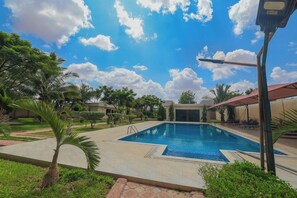 Outdoor pool - The Heritage Resort (Wajir)