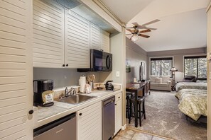 Fridge, microwave, coffee/tea maker, toaster