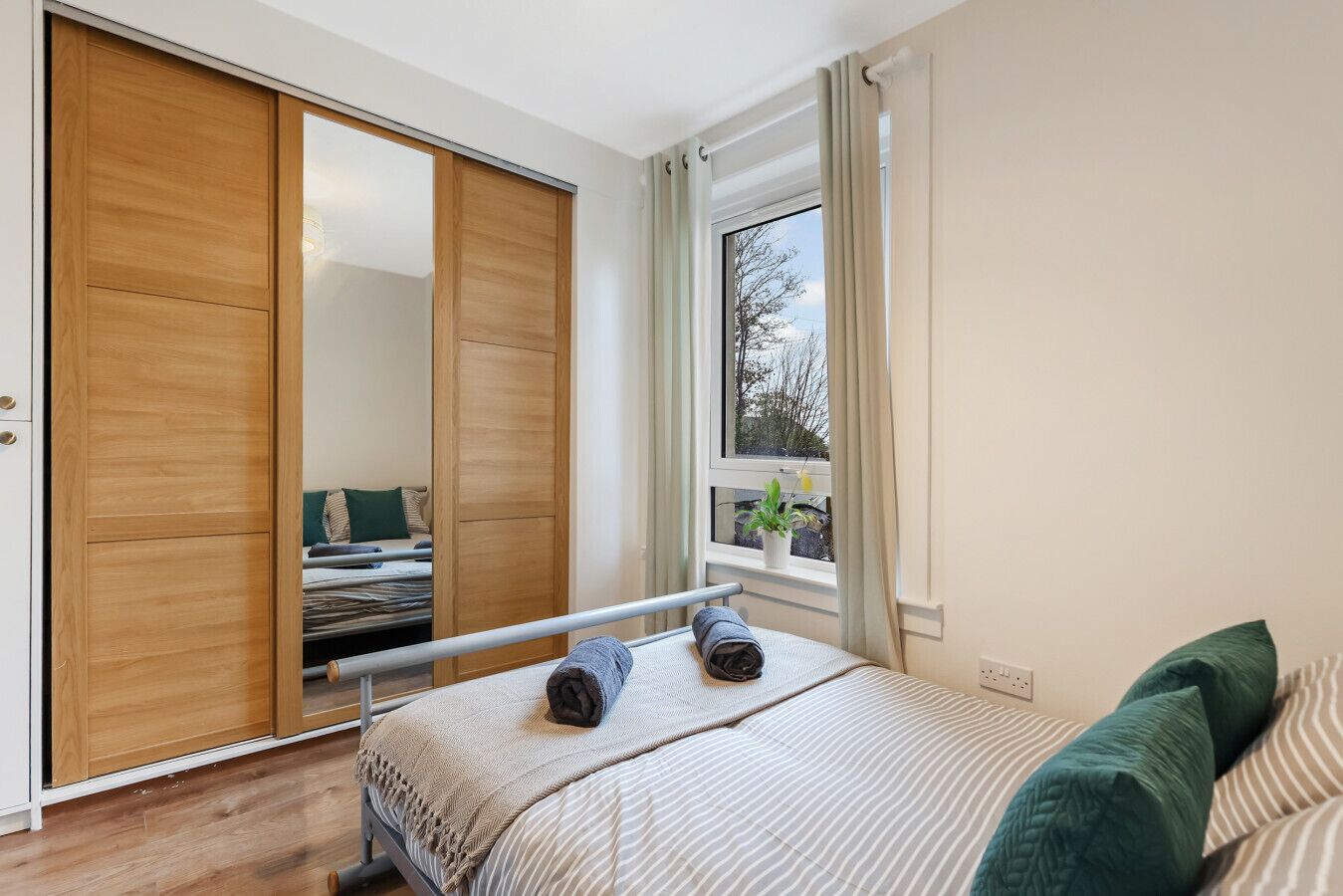 3 dormitorios, tabla de planchar con plancha, wifi y ropa de cama