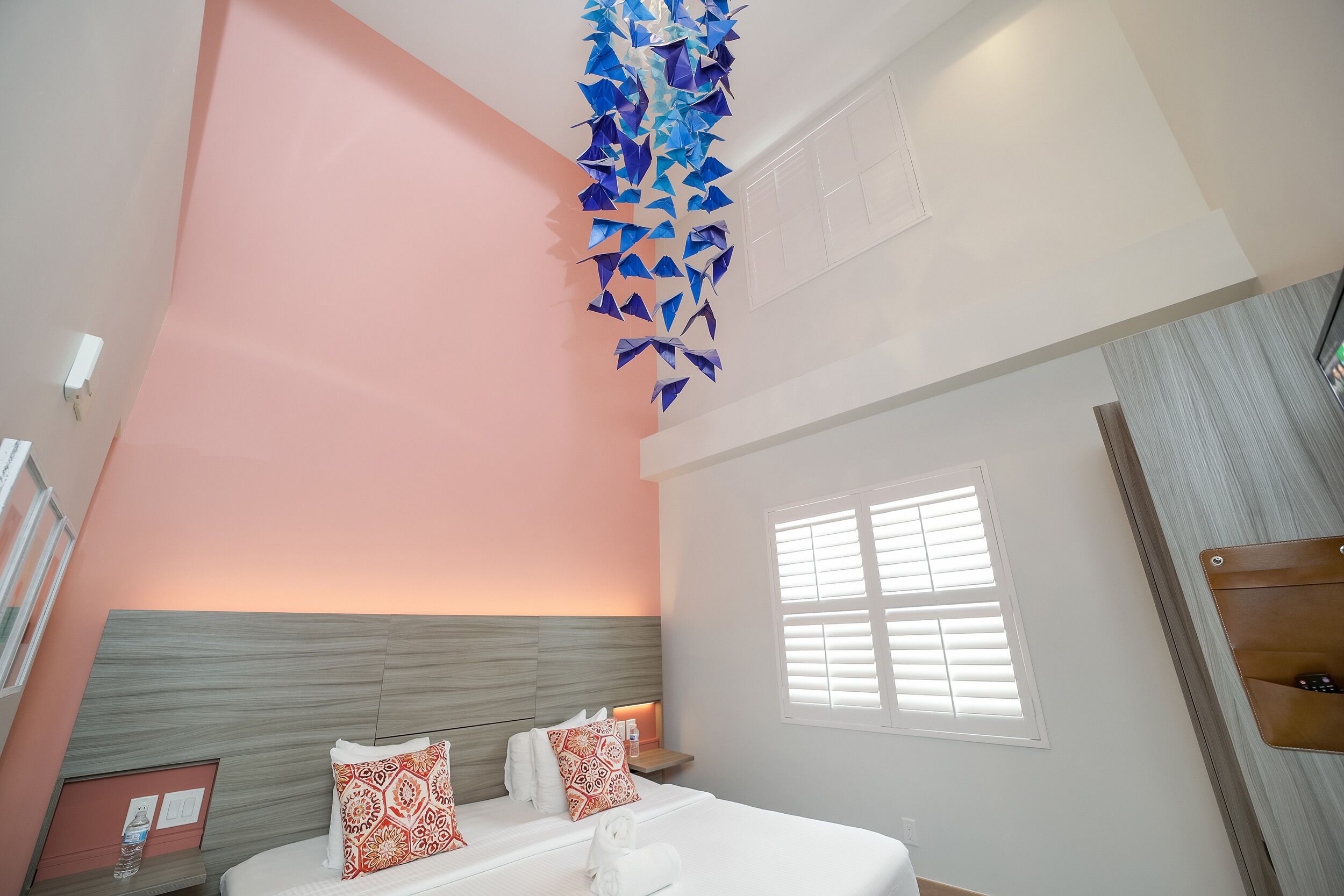 豪華套房, 1 張特大雙人床 (Self check-in) | 房內夾萬、書桌、手提電腦工作空間、熨斗/熨衫板