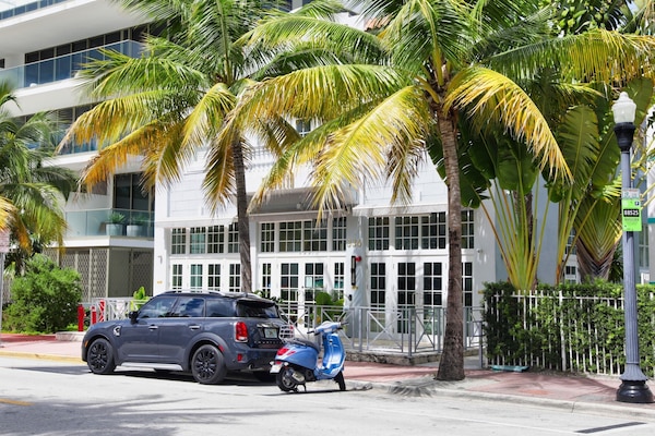 The Julia Hotel By At Mine Hospitality - Miami Beach, FL
