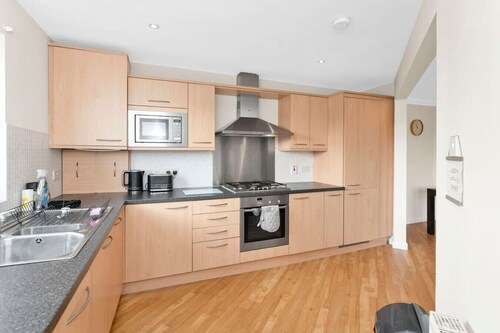 Free Parking | Central | 2 Bedroom | 4 Guests