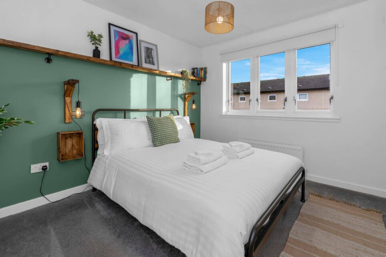 Skrivebord, strygejern/strygebræt, Wi-Fi, sengetøj