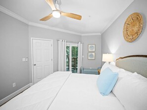 Internet, bed sheets - Waterfront Beautiful 3BR End-Unit in Walker Key— Balcony, Pools, and Boat slip (Orange Beach)