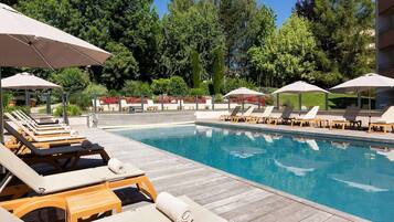Piscine extérieure, piscine chauffée