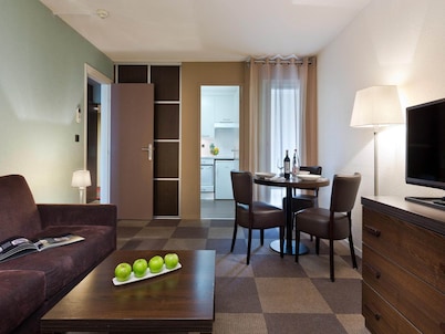 Elegant Apartment Near Geneva