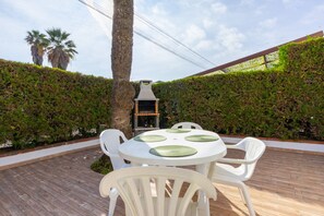 Outdoor dining - WELCS APARTMENT 296 EMP with swimming pool (Empuriabrava)