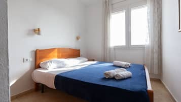 Een strijkplank/strijkijzer, gratis wifi, beddengoed