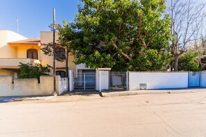 Exterior - Holiday Home 'Fortuna' with Private Terrace, Wi-Fi and Air Conditioning (Gallipoli)