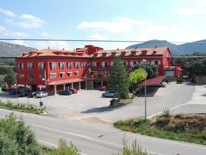 Front of property - Hotel La Rueda 3000 (Mora de Rubielos)