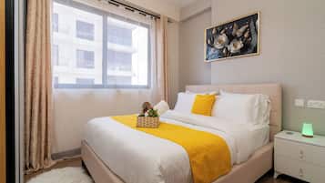 Apartment, Pool View | Free WiFi