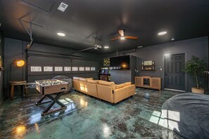 غرفة الألعاب