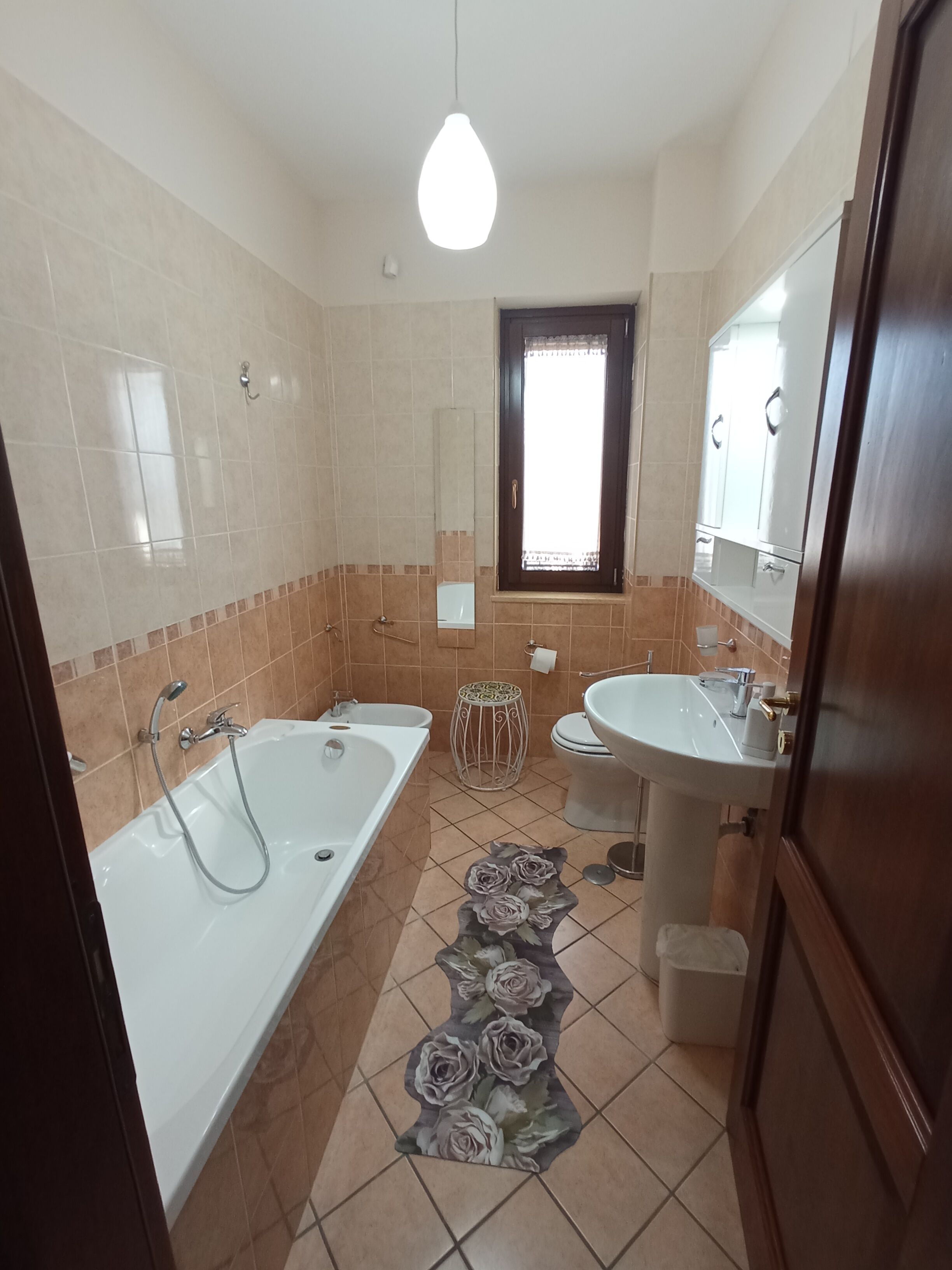 Dusche, Haartrockner, Bidet, Handtücher