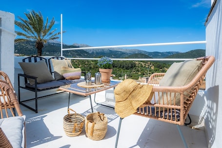 Terrace/patio. Ca'n Ruquet – Your Mallorcan Hideaway in the Heart of Campanet