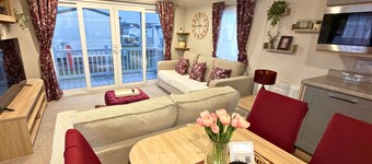 อินโกลด์เมลส์ - อินโกลเดล พาร์ค, แฟนตาซี ไอส์แลนด์  