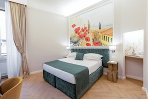 In-room safe, desk, blackout drapes, free WiFi - Hotel Settefiori (Florence)