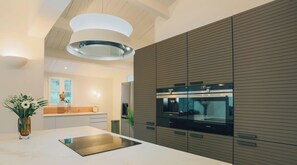 Fridge, microwave, oven, dishwasher - Villa Eden – Near Golf – Boat Option (Les Portes-en-Ré)