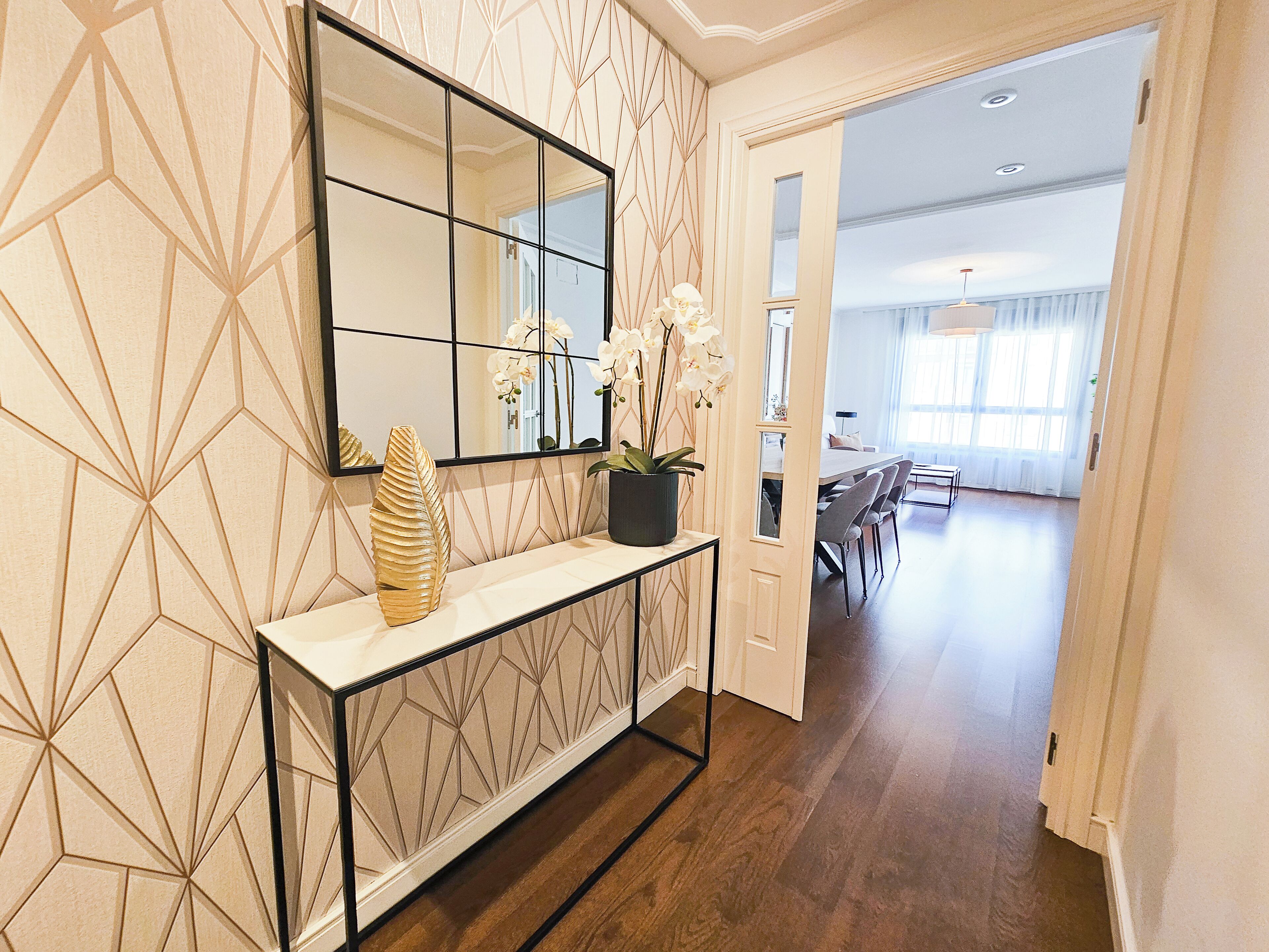 Basic Apartment | Living area