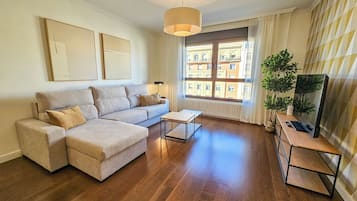 Basic Apartment | Living area