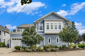 Exterior - Beach House with Hot Tub and Golf Cart (South Haven)