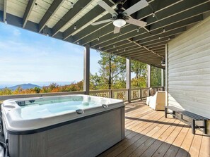 Terrace/patio - Mountain High - Hot Tub, Game Room and Views (Sapphire)