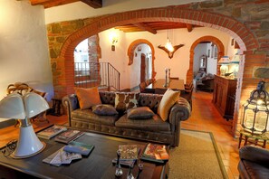 Interior - The Polo Club Mansion on the Hills of Siena (Bucine)