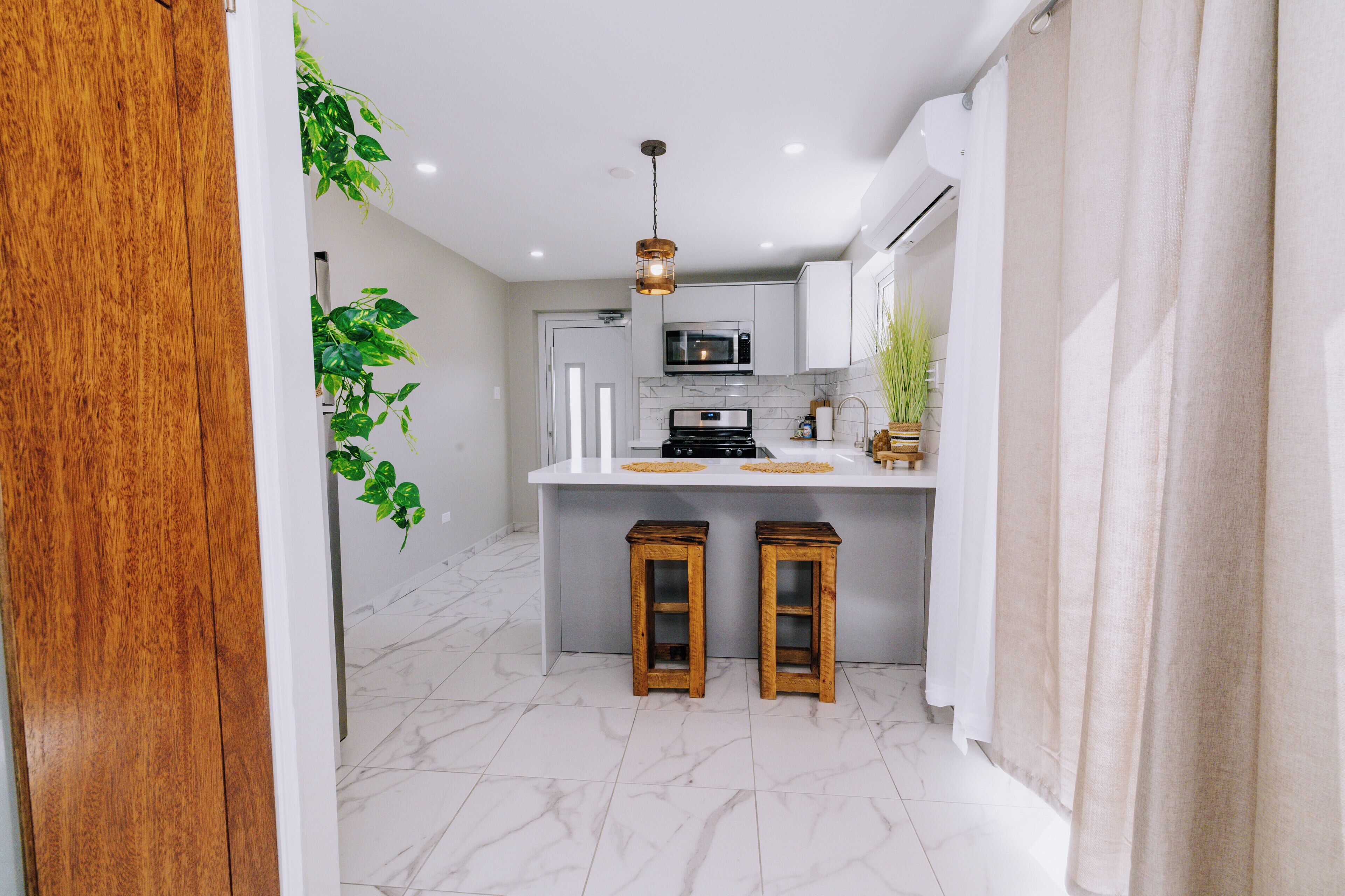 冰箱、微波炉、烤箱、炉灶