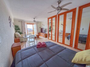 Iron/ironing board, free WiFi, bed sheets - Port Royale Ocean Views Los Cristianos (Los Cristianos)