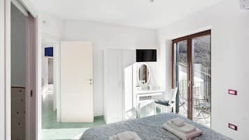 Bügeleisen/Bügelbrett, WLAN, Bettwäsche