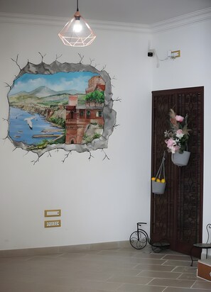 المنشأة من الداخل