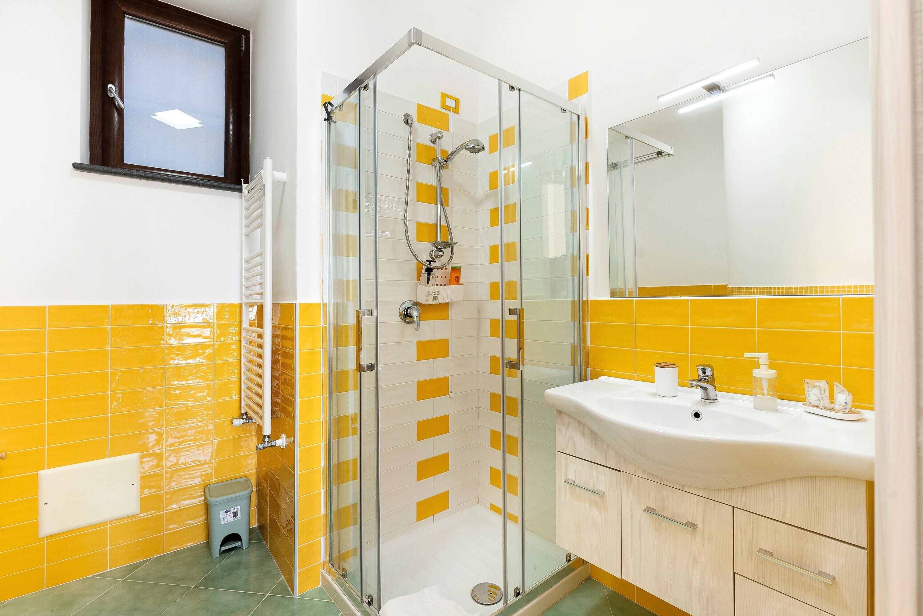 Doccia, asciugacapelli, asciugamani