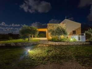 Property grounds - VILLA AURA SCOPELLO  with sea view and swimming pool (Scopello)
