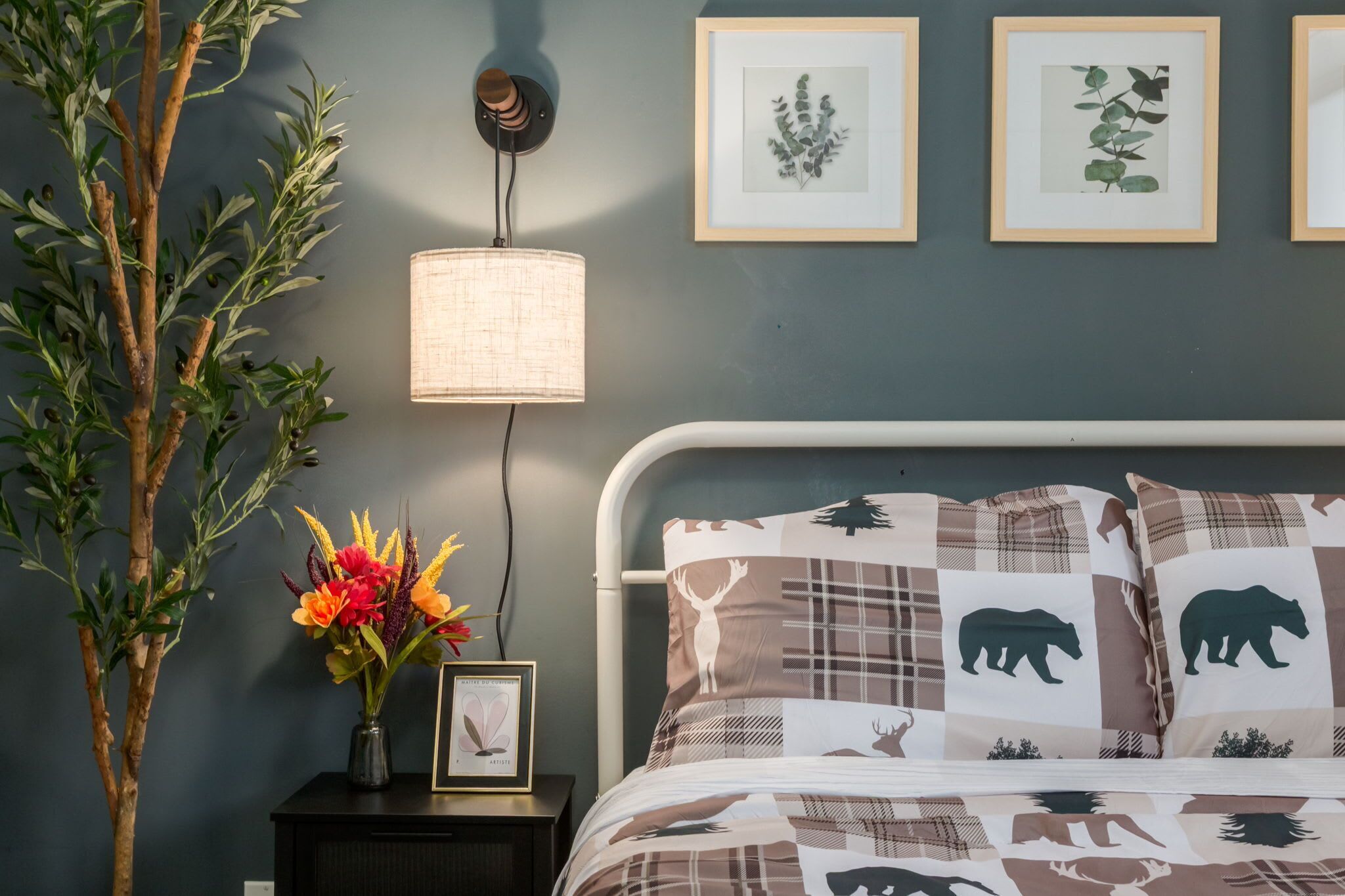 Bureau, fer et planche à repasser, Wi-Fi, draps fournis