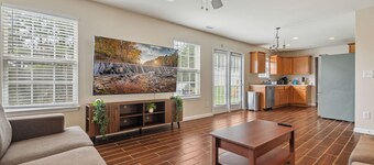 3-bedroom house in fantastic North Durham with cool AC and comfort