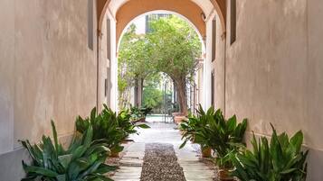 Enceinte de lâhĂ©bergement