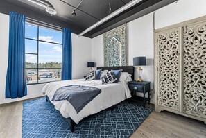 واي فاي مجانًا وملاءات أسرّة