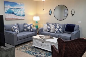 Living area - Harbor-view 1BR with sunsets, full amenities, and family-friendly space. (Panama City Beach)