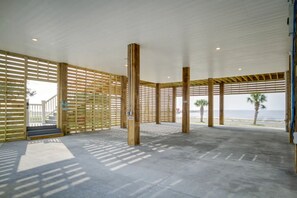 Interior - Beach Front | Sleeps 10 | Walk to Beach | Family-Friendly (Gulfport)