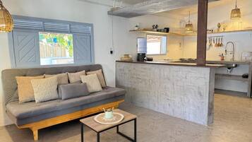 Familie huis, terras, uitzicht op tuin | Woonruimte