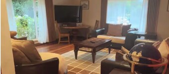 Delightful 4-bedroom house in peaceful Connemara Countryside