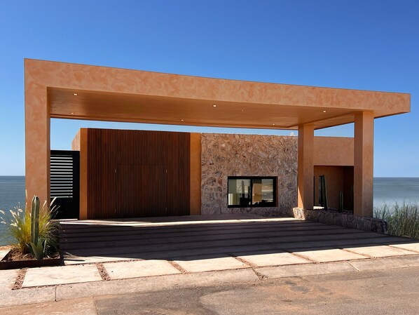 Exterior - Beachfront villa on exclusive beach - Total privacy. (Hermosillo)