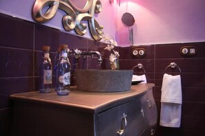 Bathroom - Hotel Rural La Tenada (Carcedo de Burgos)
