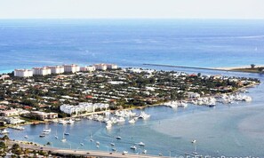 Marina - Spacious Coastal Townhouse - Walk to Beach! (West Palm Beach)