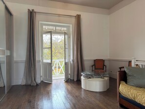 Luokittelematon kuva, 3 kautta 35, painike