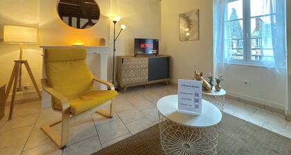 L’Adresse Secrète - Three Bedroom Apartment, Sleeps 4