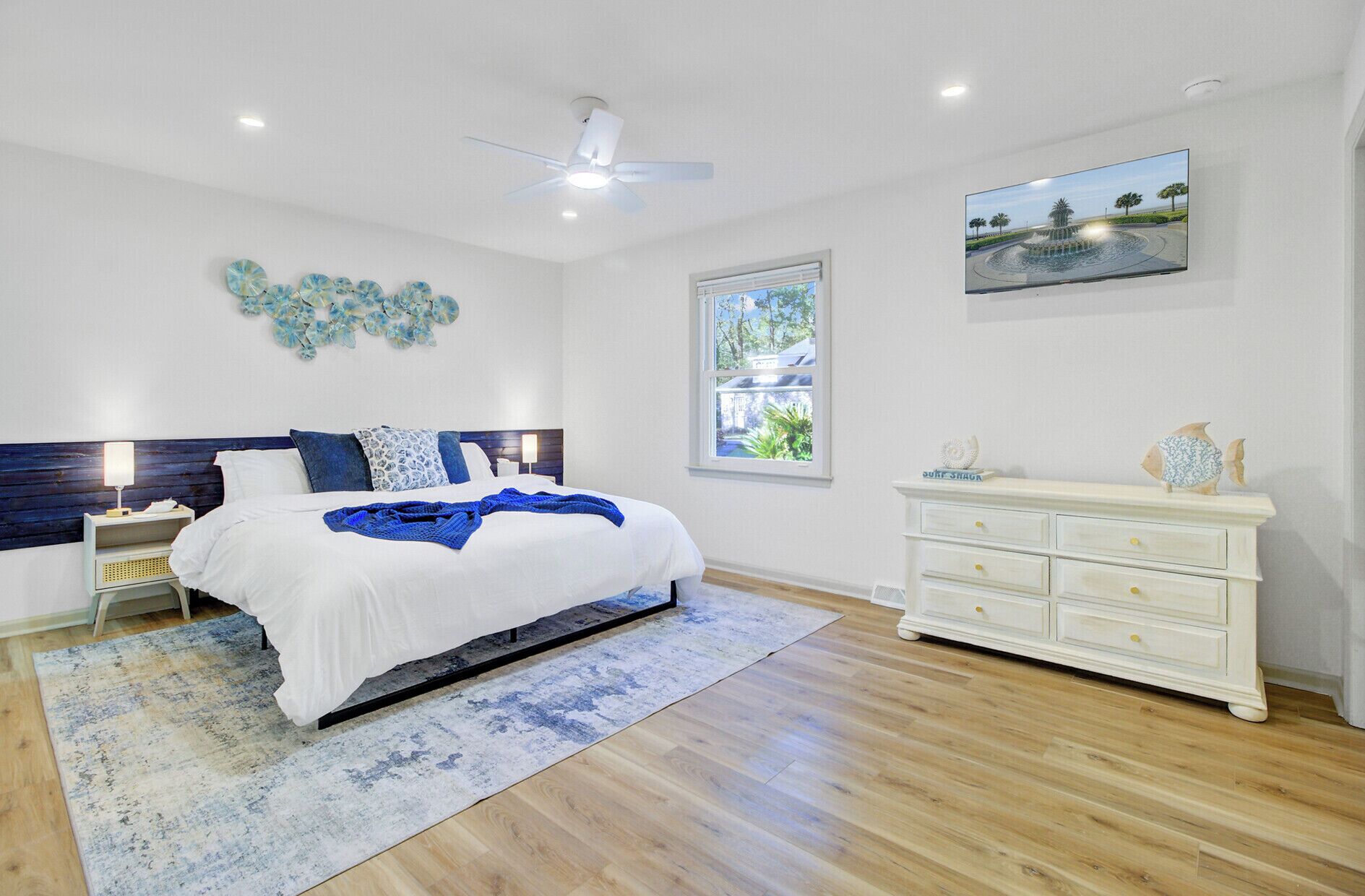 Tabla de planchar con plancha, cuna de viaje y wifi gratis 